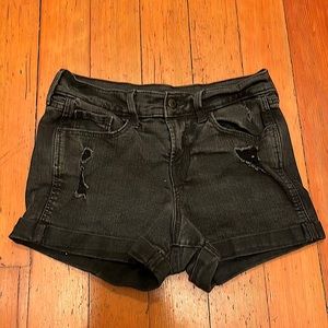 Black old navy mid-rise shorts
